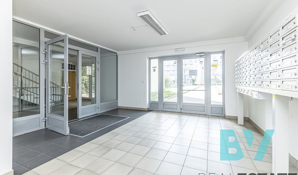 Prodej bytu 2+kk 49 m², Praha – náhled fotky 20