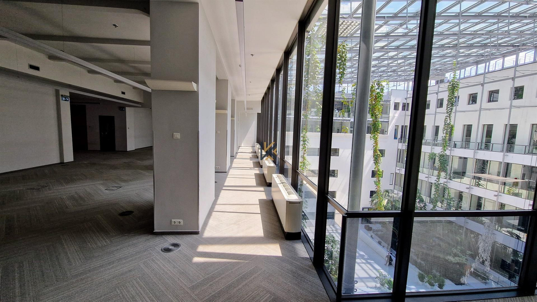 Pronájem kanceláře 434 m² – fotografie 3