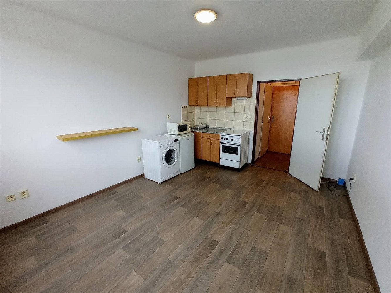 Pronájem bytu 1+kk 22 m² — photo 2