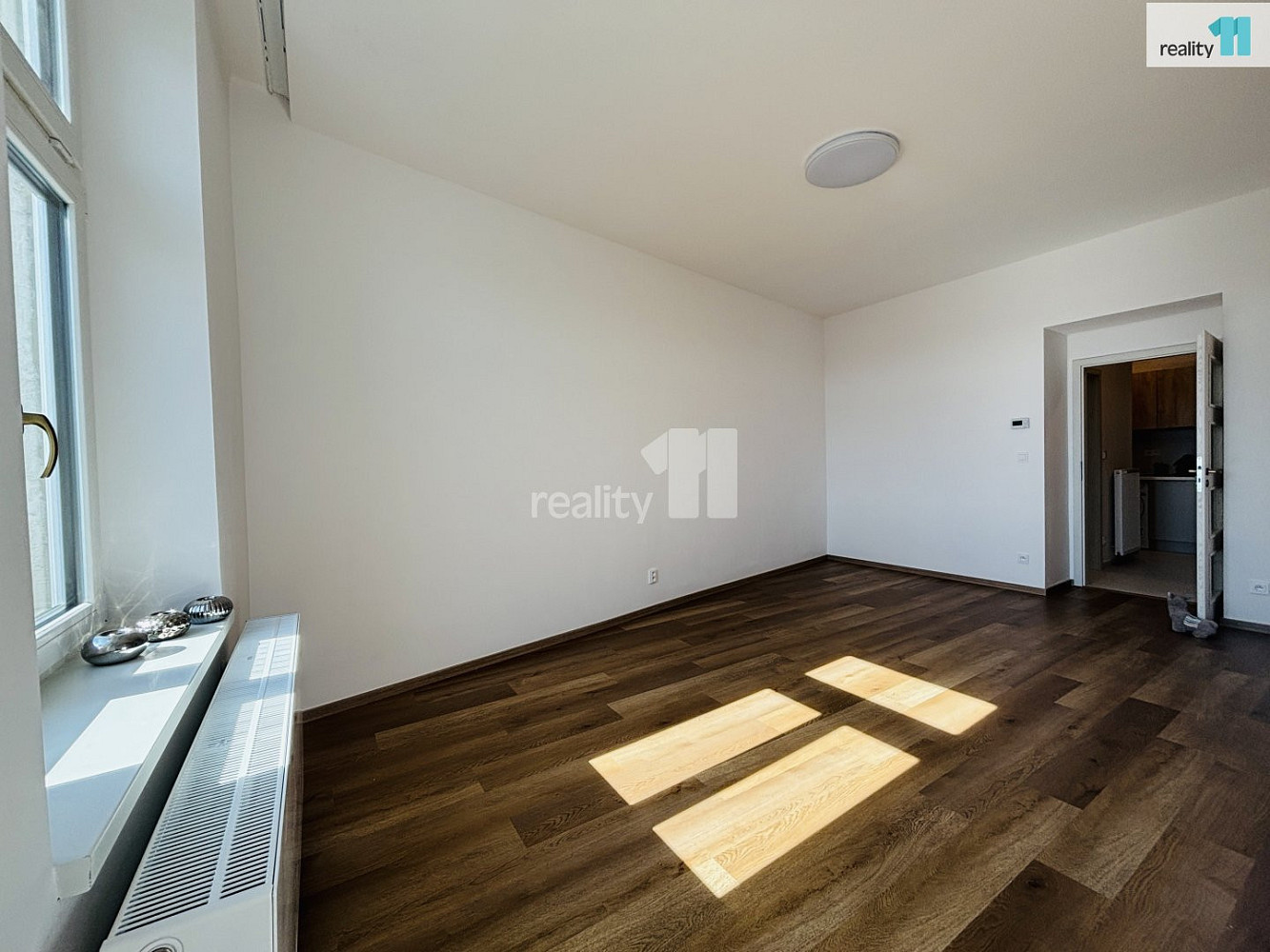 Pronájem bytu 1+1 37 m² – fotografie 3