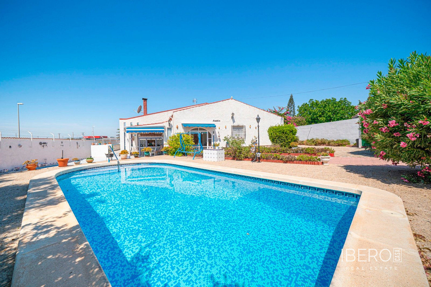 Prodej domu 198 m² s pozemkem 918 m²