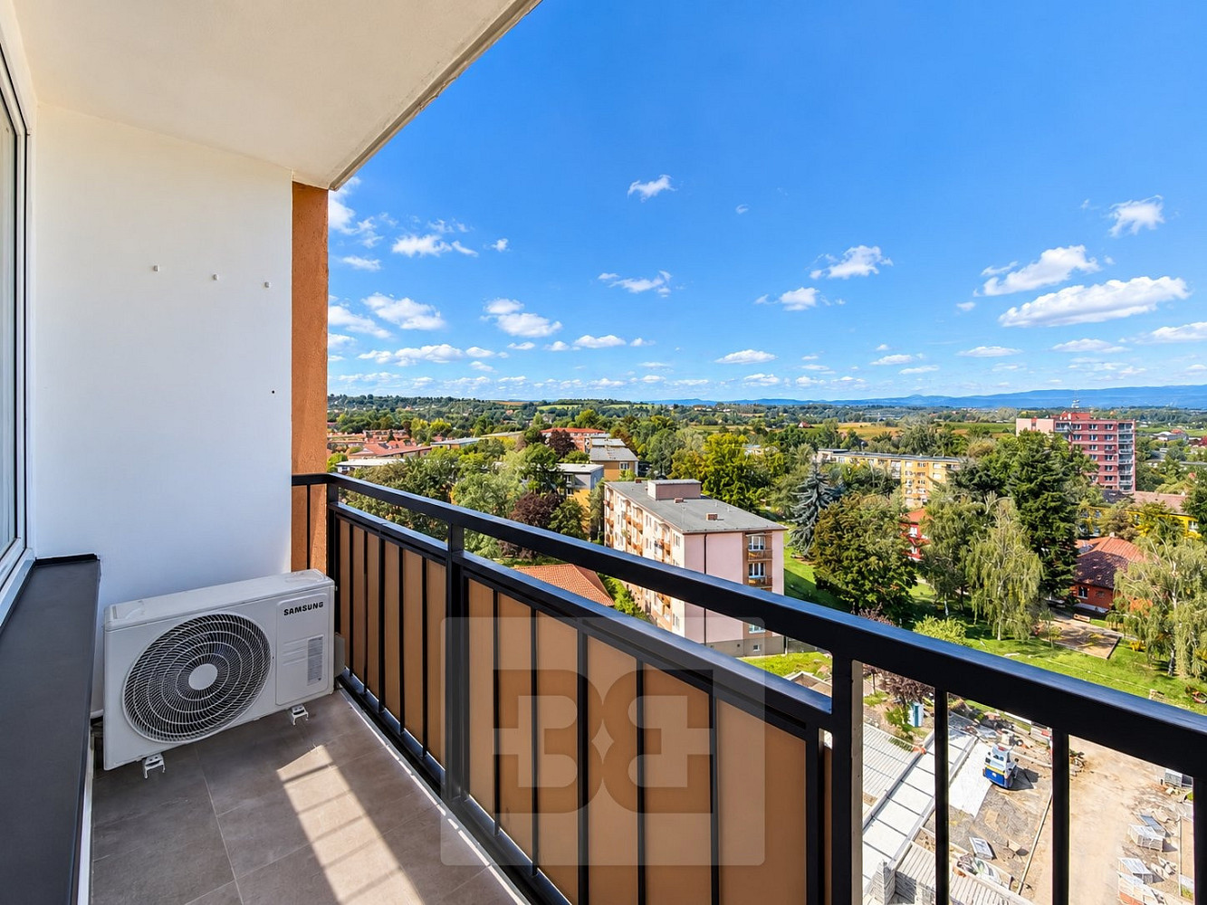 Pronájem bytu 1+1 43 m² – fotografie 2