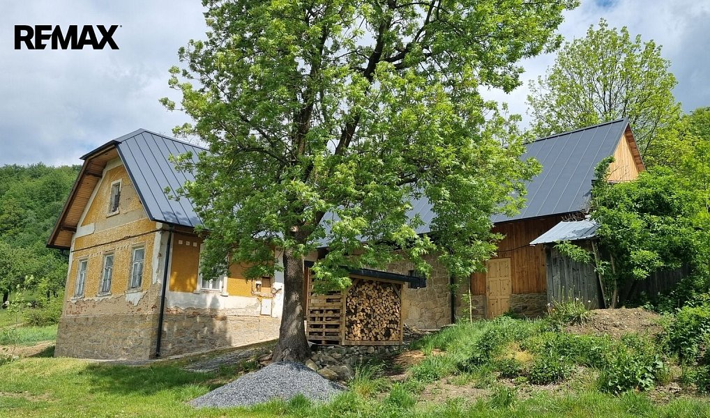 Prodej stavebního pozemku 285 345 m², Vsetín – náhled fotky 12
