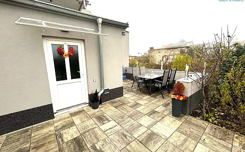 Prodej krásného bytu 3+kk, 84 m2 - fotovoltaická elektrárna, tepelné čerpadlo, vlastní studna, klima