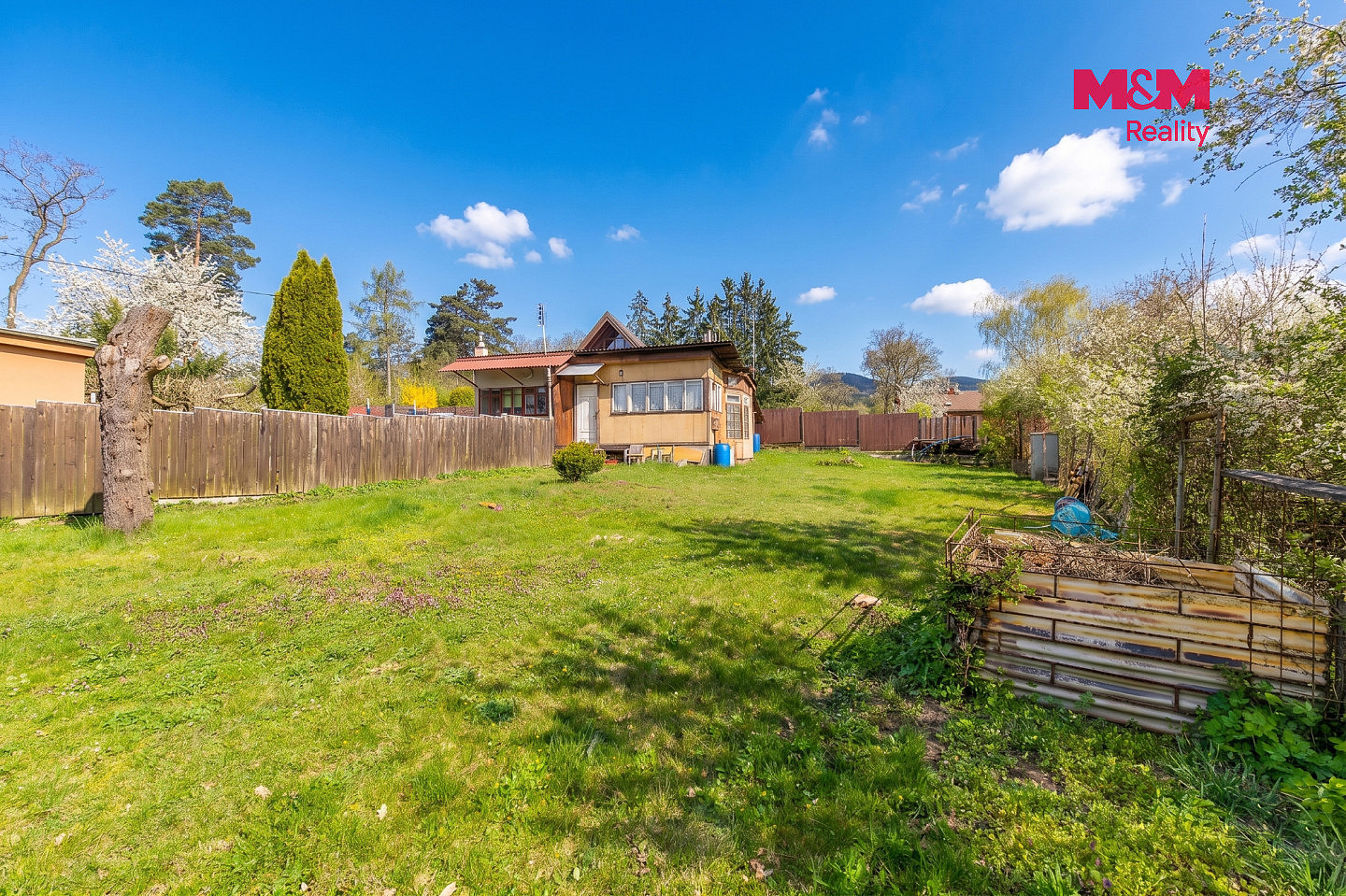 Prodej stavebního pozemku 460 m² – fotografie 2