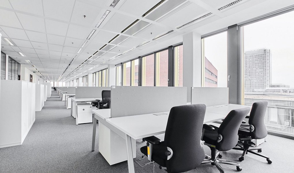 Pronájem kanceláře 1 511 m², Praha – náhled fotky 3