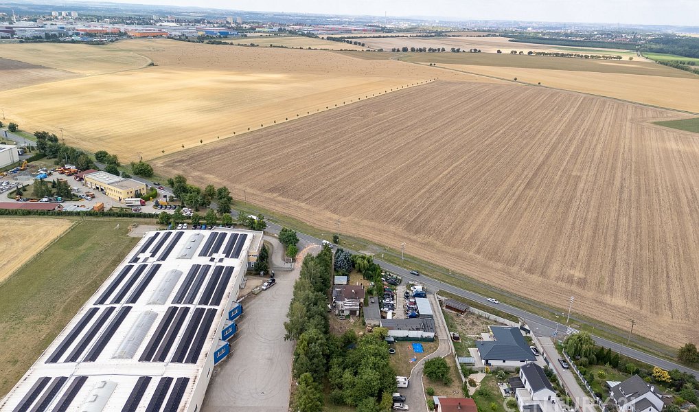 Prodej domu 145 m² s pozemkem 2 417 m², Radonice – náhled fotky 15