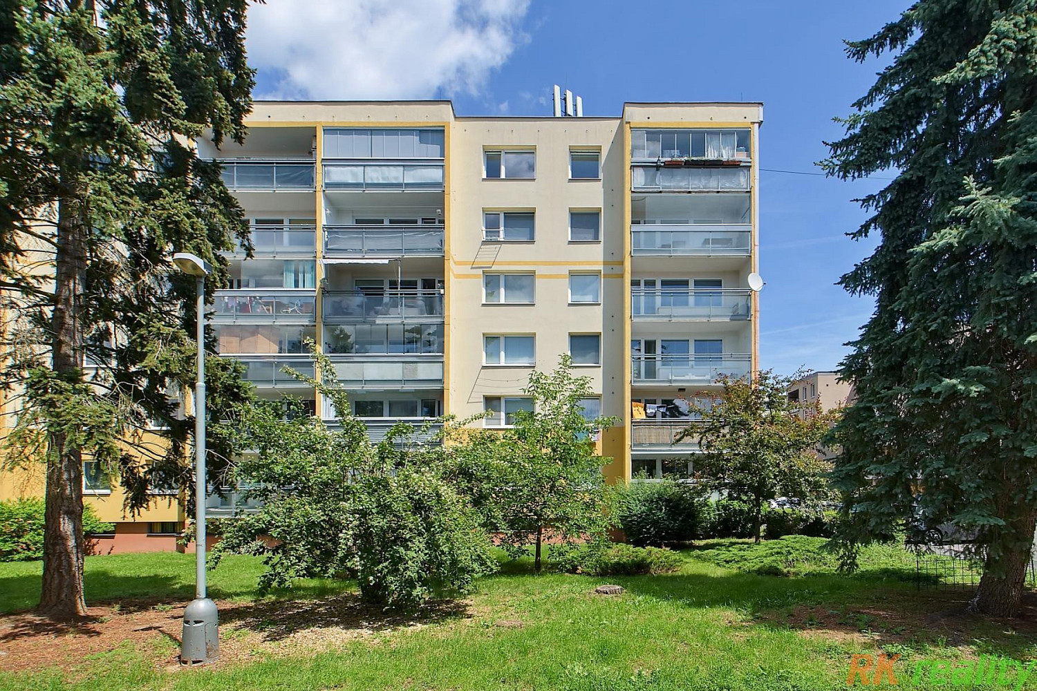 Pronájem bytu 1+1 40 m²
