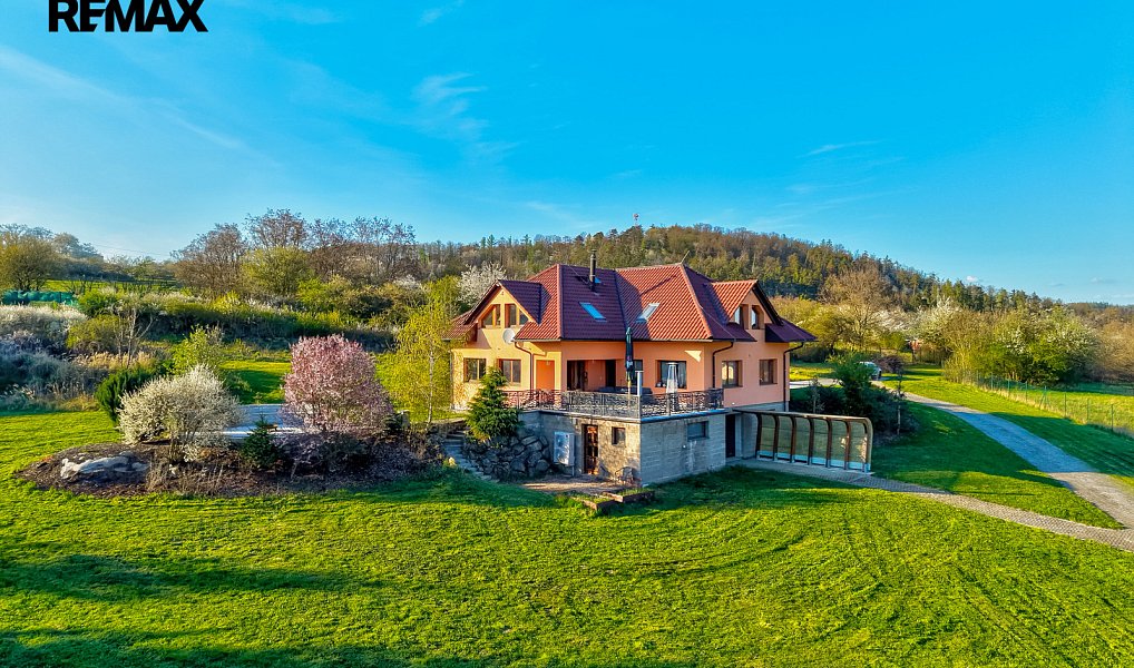 Prodej domu 250 m² s pozemkem 6 265 m², Buš – náhled fotky 23