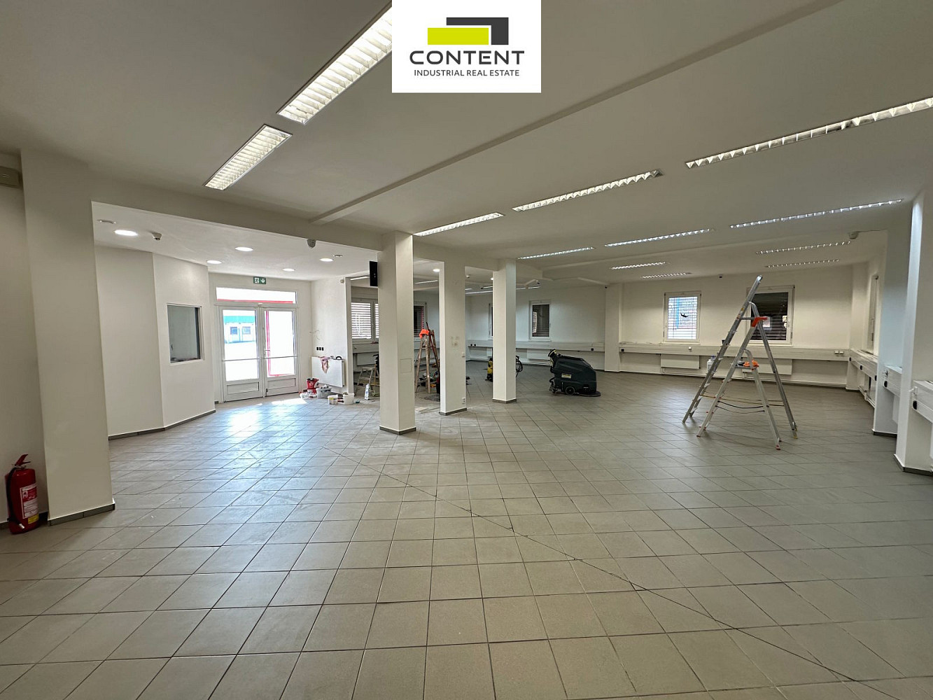Pronájem obchodních prostor 449 m² – fotografie 3