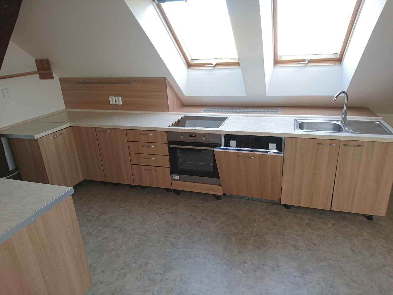 Pronájem bytu 4+kk 106 m²