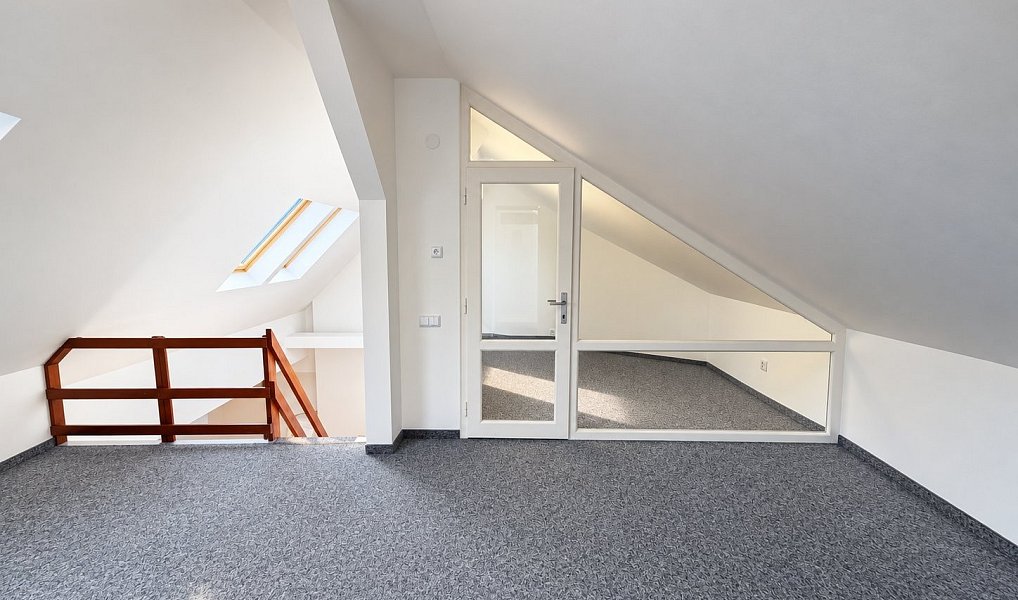 Pronájem kanceláře 150 m², Praha – náhled fotky 10