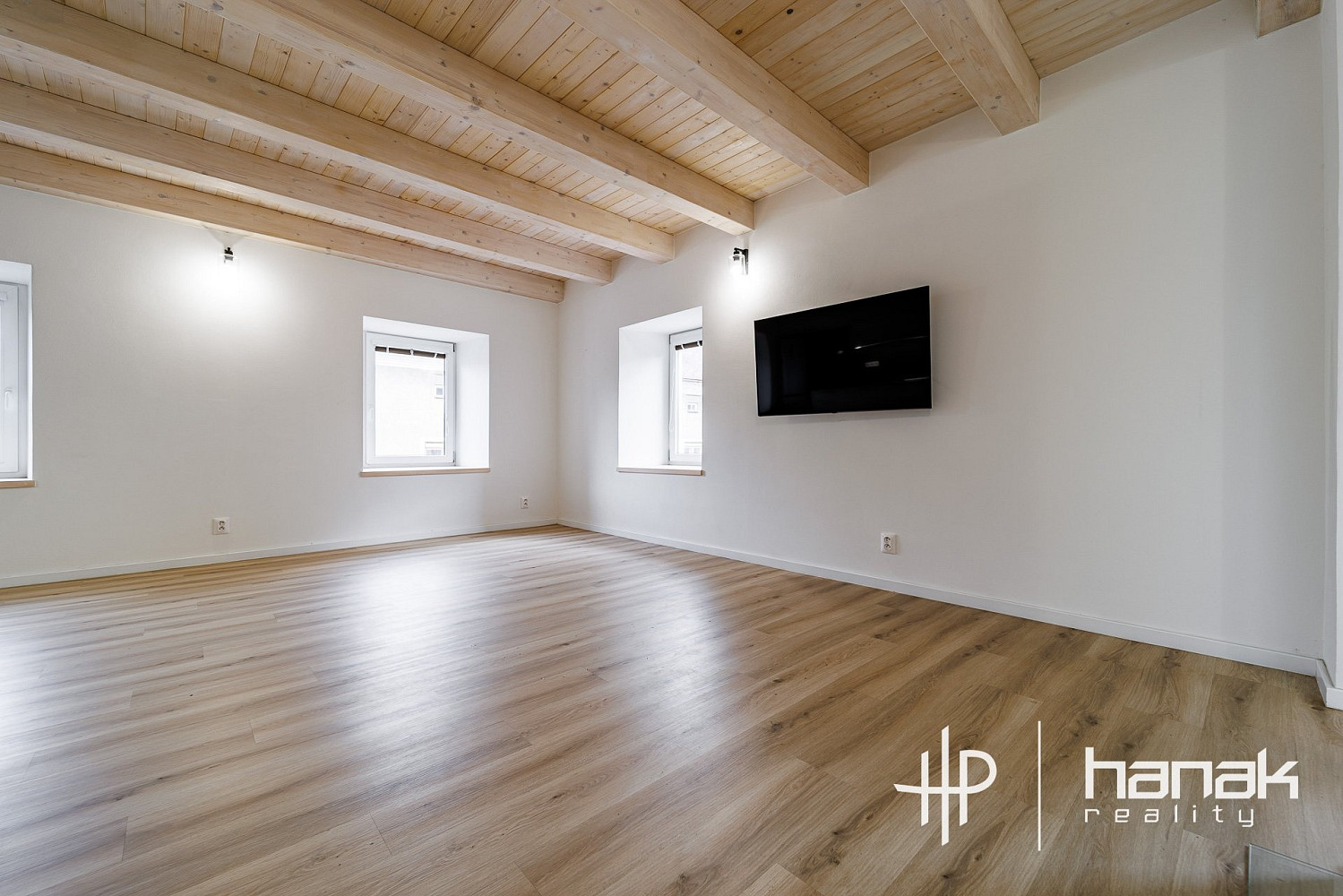 Pronájem bytu 3+kk 85 m² – fotografie 2