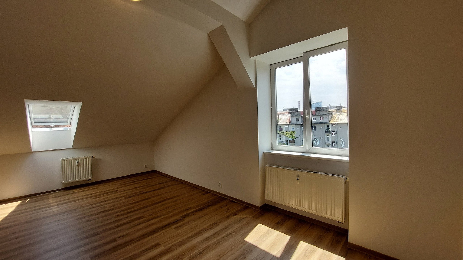 Pronájem bytu 2+kk 57 m² — photo 4