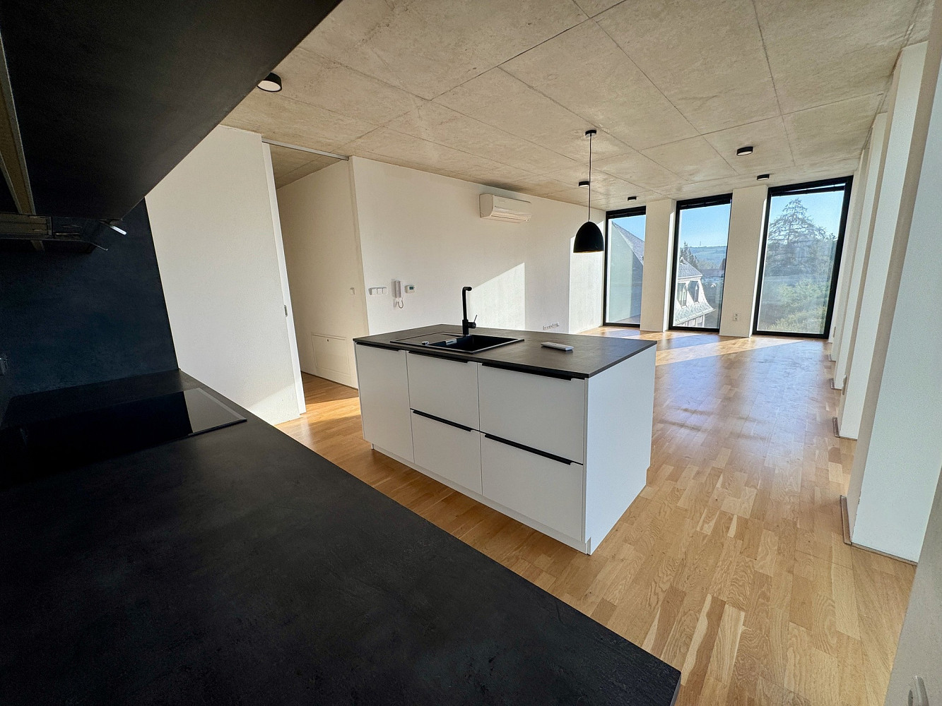Pronájem bytu 3+kk 90 m² – fotografie 3