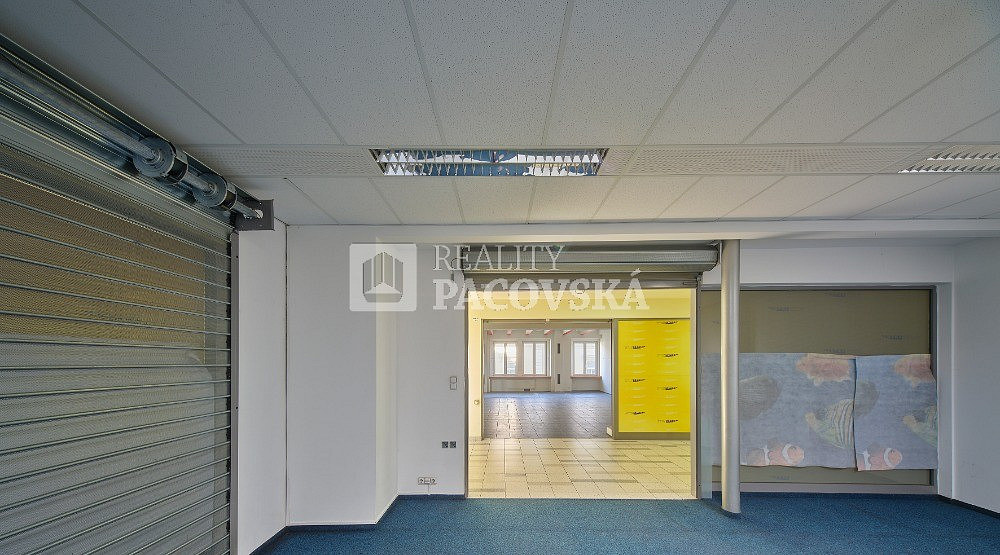 Pronájem obchodních prostor 52 m² – fotografie 3