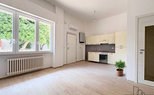 Prodej bytu 3+kk 72 m², Silvi, Provincia di Teramo, Itálie