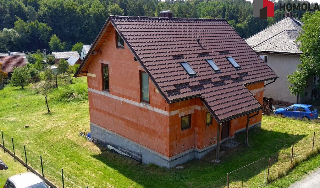 Prodej domu 150 m² s pozemkem 1 366 m², Bělá – náhled fotky 2