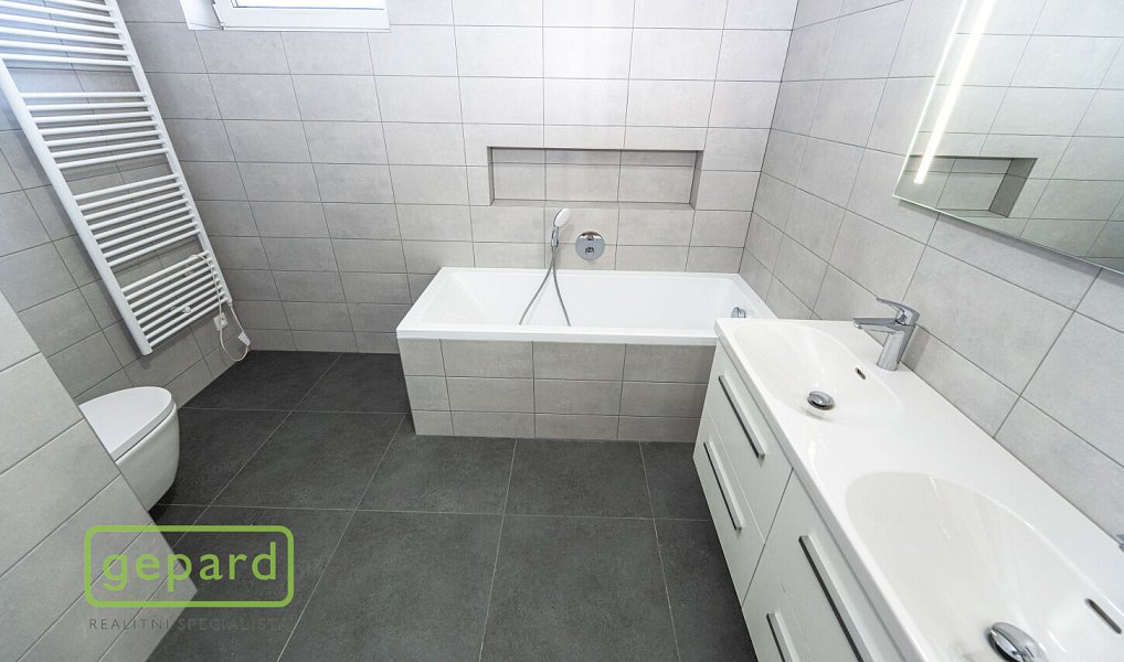 Prodej bytu 6+kk 159 m², Praha – náhled fotky 5