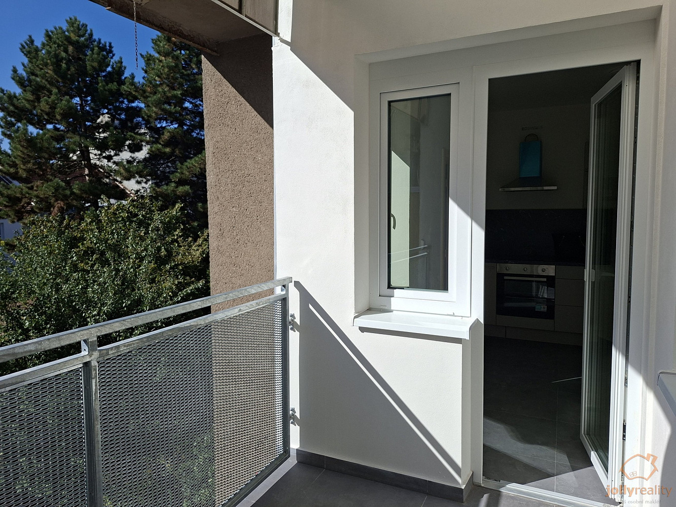 Pronájem bytu 2+1 61 m² – fotografie 3