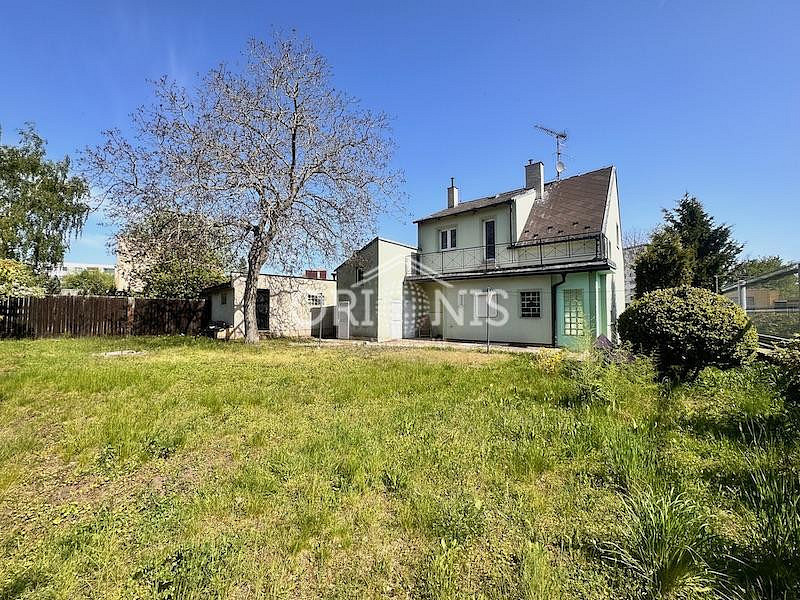 Prodej domu 100 m² s pozemkem 803 m² — photo 2
