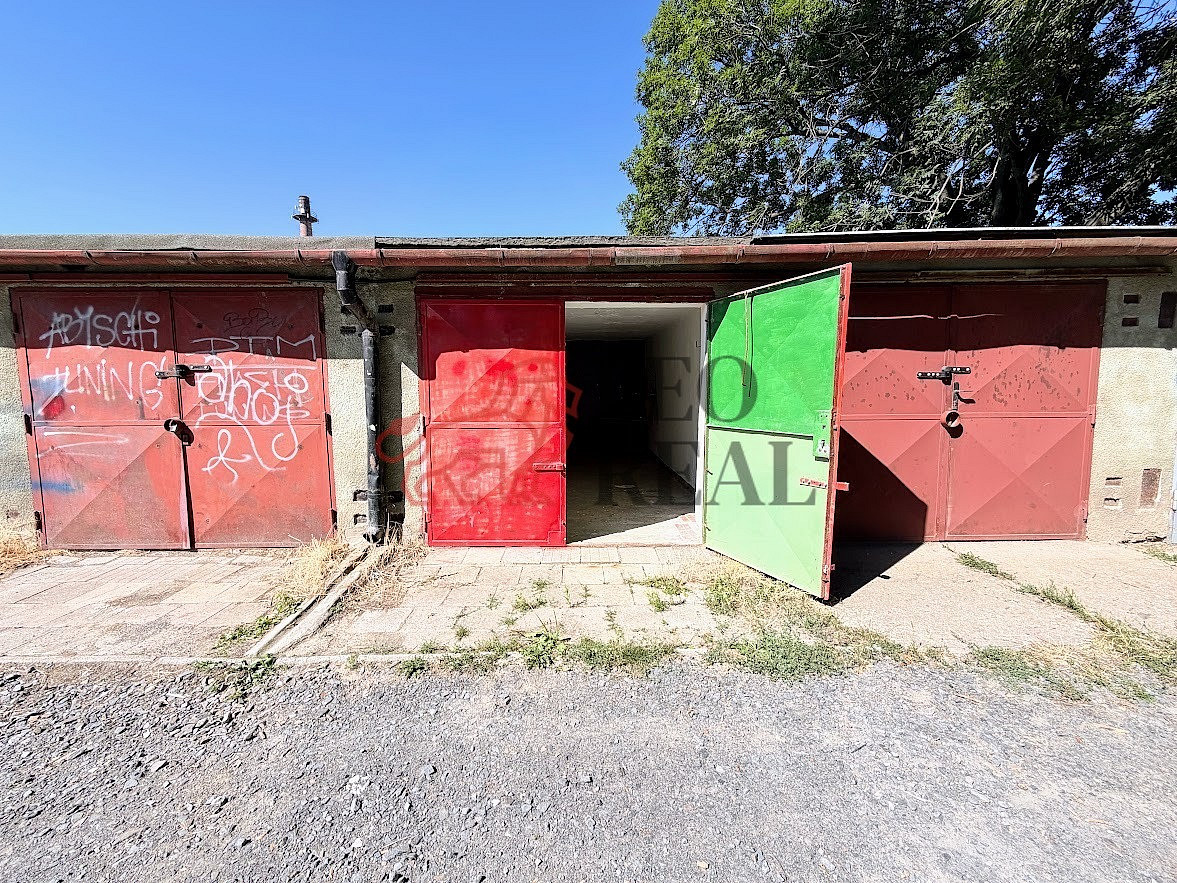 Garáž 19 m2 Opava, ul. Vojanova, pár minut od centra – fotografie 2