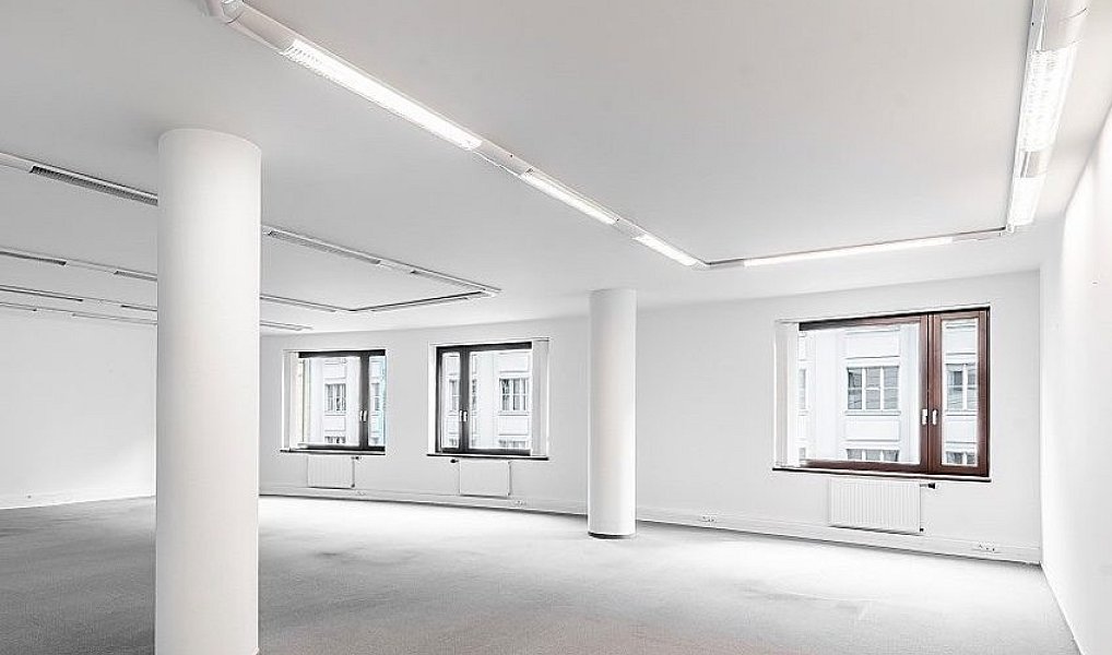 Pronájem kanceláře 186 m², Praha – náhled fotky 4