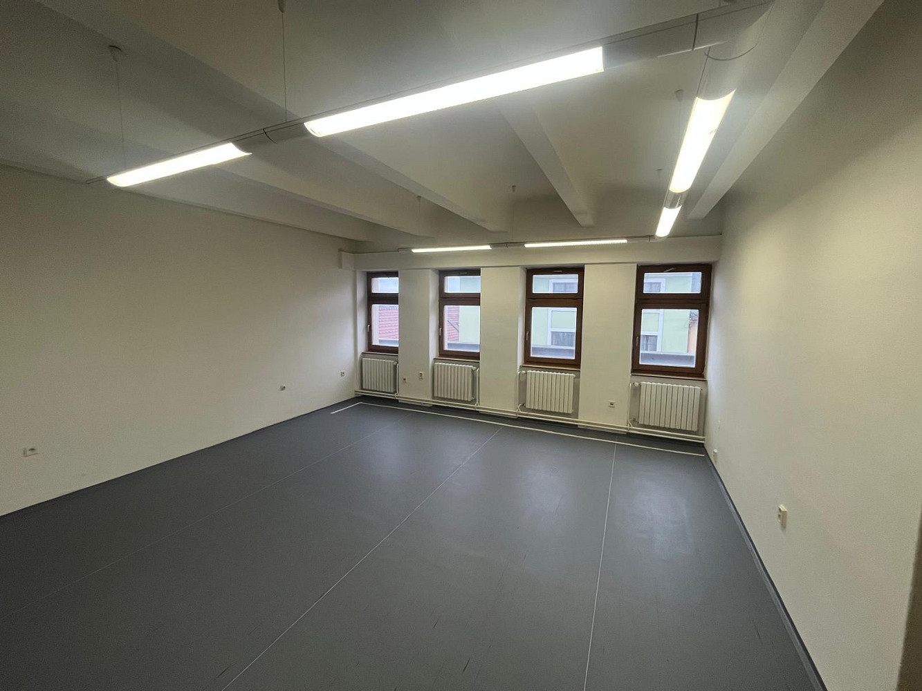 Pronájem kanceláře 20 m² – pohled 3