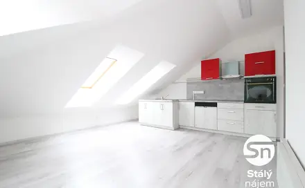 Pronájem bytu 3+1 78 m², Slepá, Milovice - Mladá, okres Nymburk