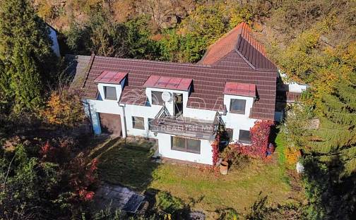 Prodej domu 220 m² s pozemkem 608 m², Barchovice, okres Kolín