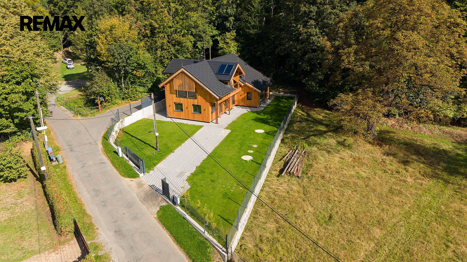 Prodej domu 206 m² s pozemkem 641 m² – fotografie 2