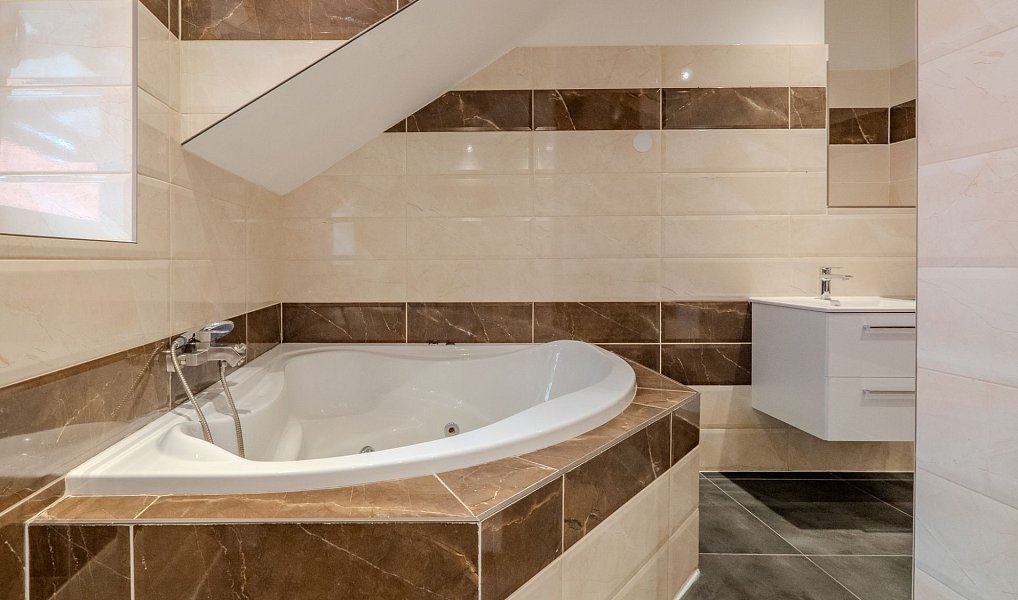 Prodej domu 181 m² s pozemkem 656 m², Vrbčany – náhled fotky 19