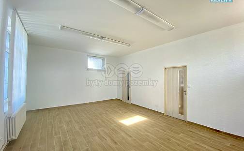 Pronájem kanceláře 43 m², Hlubčická, Krnov - Pod Bezručovým vrchem, okres Bruntál