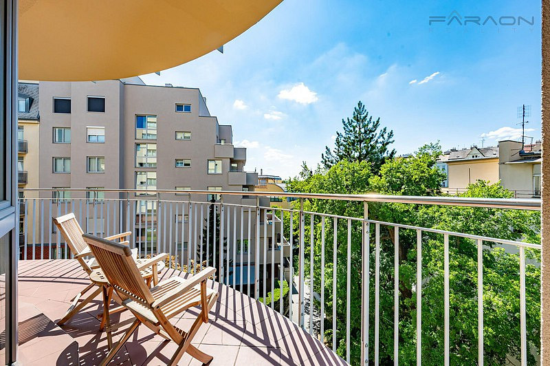 Pronájem bytu 3+kk 96 m²