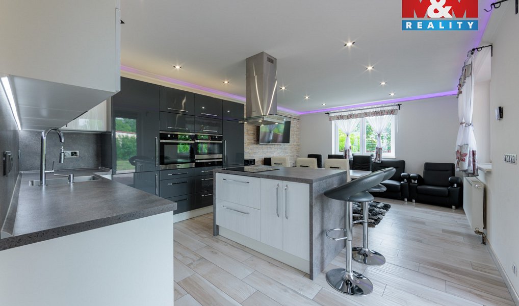 Prodej domu 198 m² s pozemkem 742 m², Sadov – náhled fotky 3