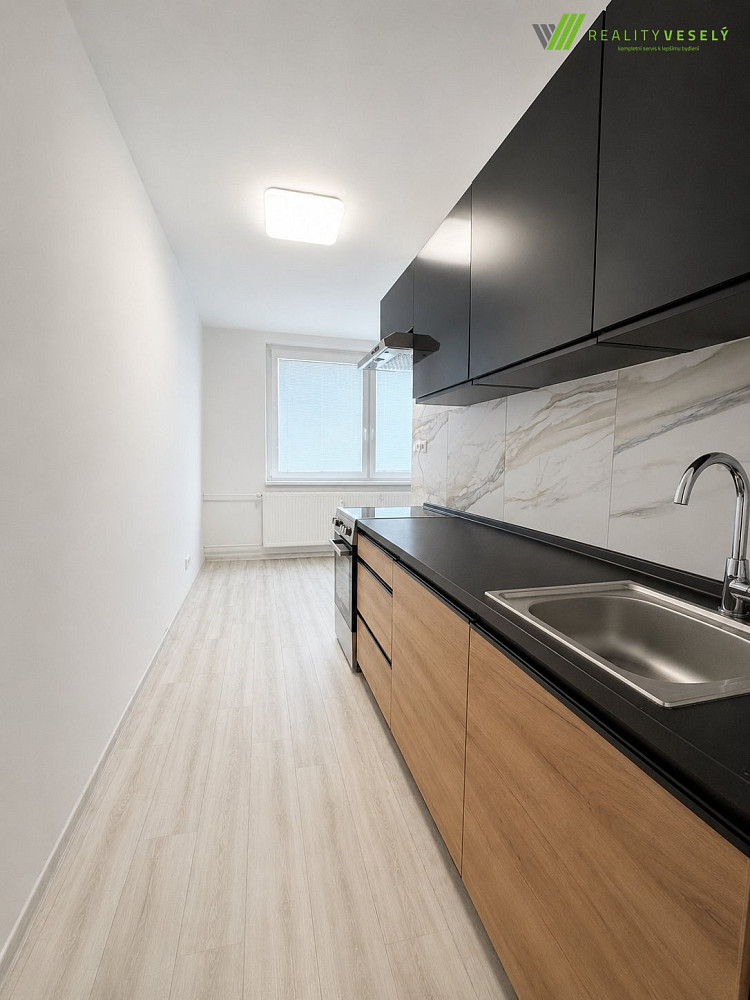 Pronájem bytu 3+1 74 m² — photo 2