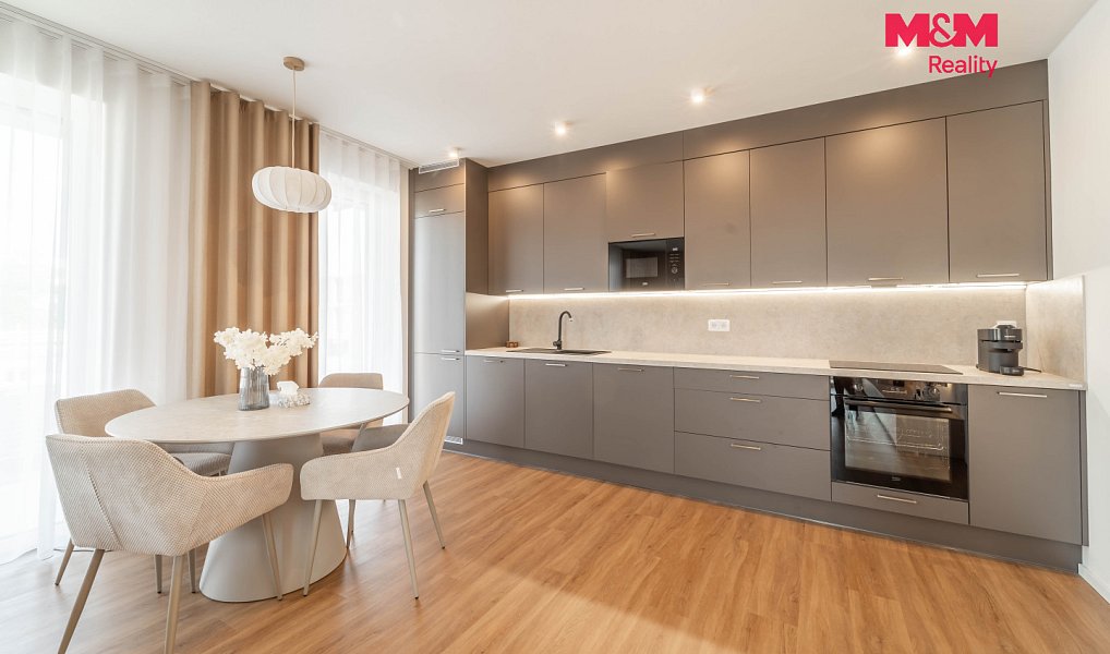 Prodej bytu 4+kk 141 m², Rokycany – náhled fotky 5