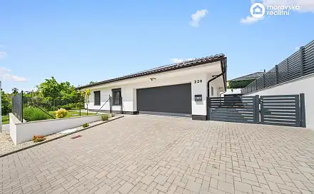 Prodej domu 199 m² s pozemkem 700 m², Hajany, okres Brno-venkov