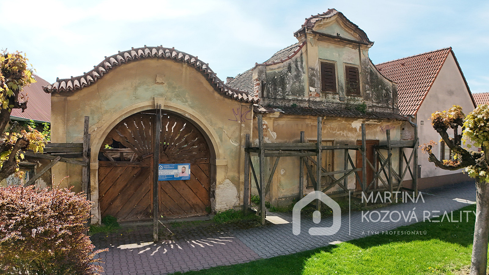 Prodej domu 200 m² s pozemkem 1 346 m² – pohled 2