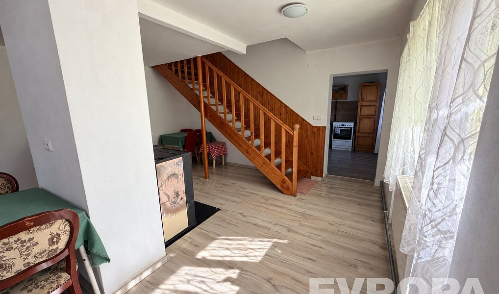 Prodej domu 205 m² s pozemkem 708 m², Lnáře – náhled fotky 13