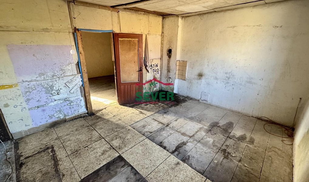 Prodej domu 300 m² s pozemkem 340 m², Domoušice – náhled fotky 8