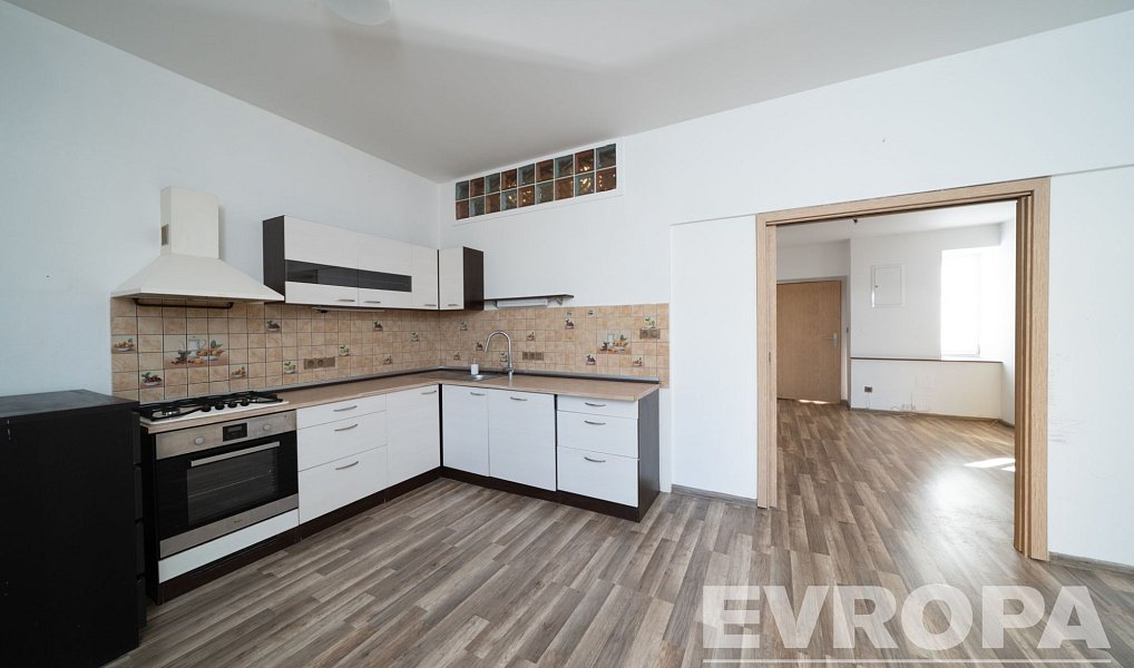 Prodej domu 495 m² s pozemkem 528 m², Vrchlabí – náhled fotky 4