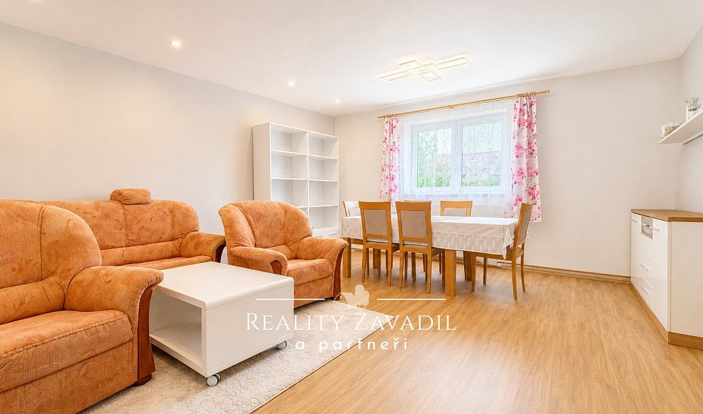 Prodej domu 130 m² s pozemkem 1 716 m², Vroutek – náhled fotky 3