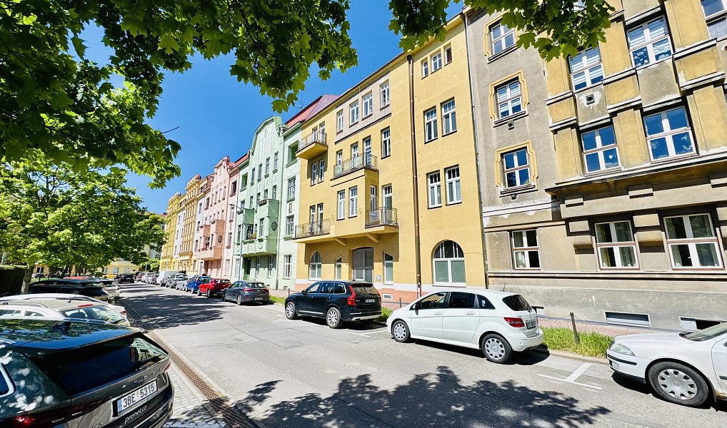 Prodej nájemního domu, činžáku 1 100 m², Pardubice – náhled fotky 3