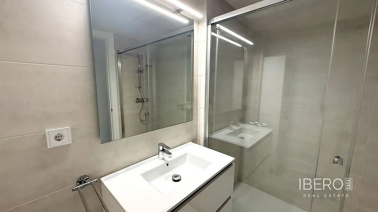 Piso 3+kk – Málaga, Centro Histórico, Centro - Más