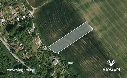 Prodej pole 3 043 m², Zlín