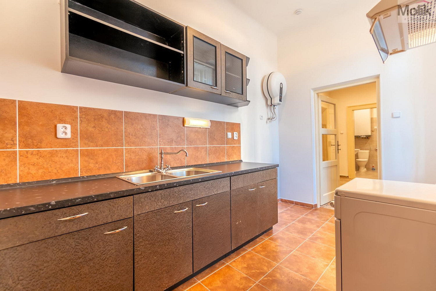 Prodej domu 326 m² s pozemkem 200 m² – fotografie 2