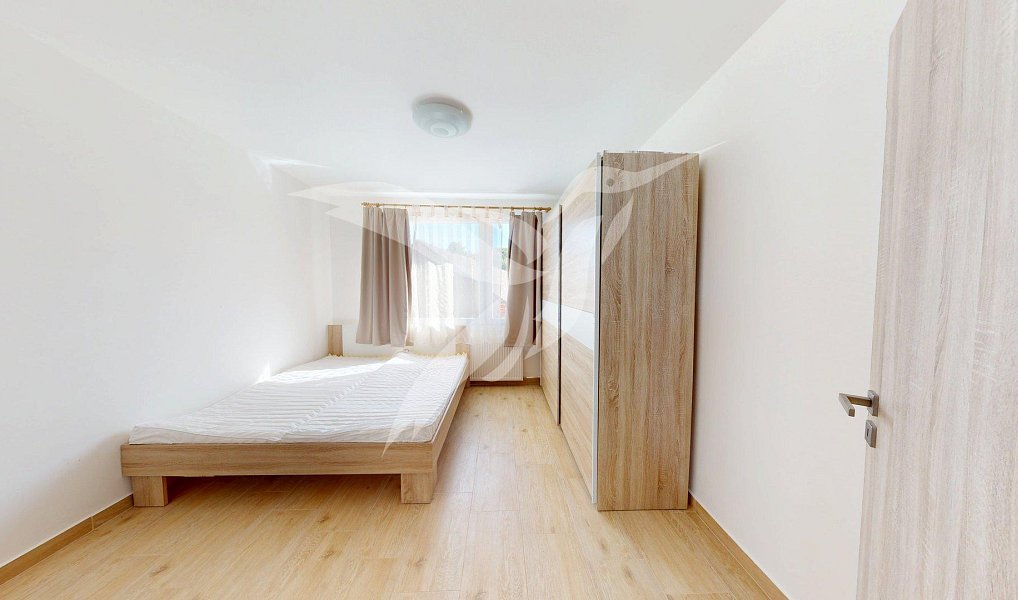Pronájem bytu 2+1 49 m², Dnešice – náhled fotky 2