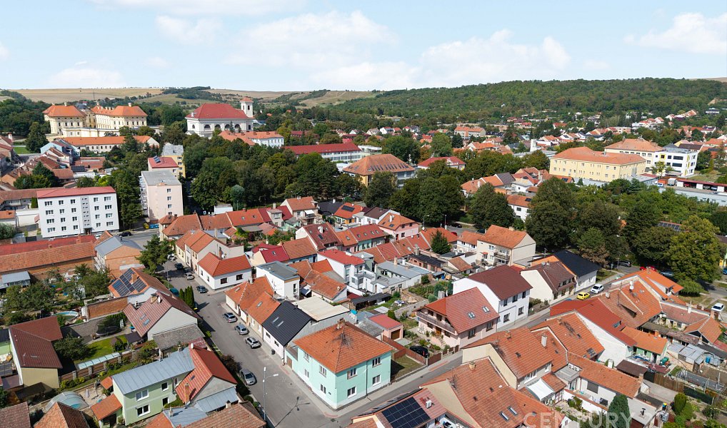 Prodej domu 236 m² s pozemkem 335 m², Slavkov u Brna – náhled fotky 27