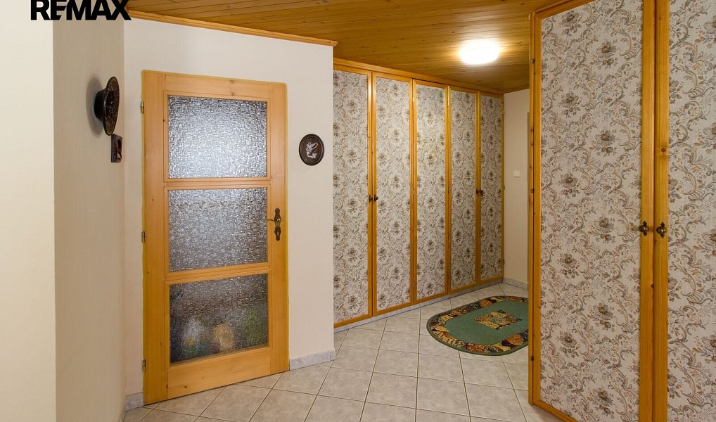 Prodej domu 210 m² s pozemkem 402 m², Černovice – náhled fotky 11